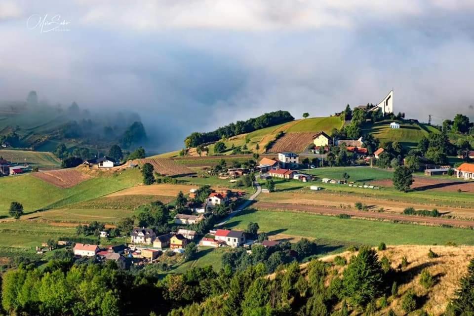 Penzion** Amalka Hriňová Buitenkant foto